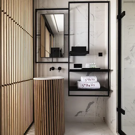 Saint-delis - La Maison Du Peintre - Relais&châteaux Hotel 5*