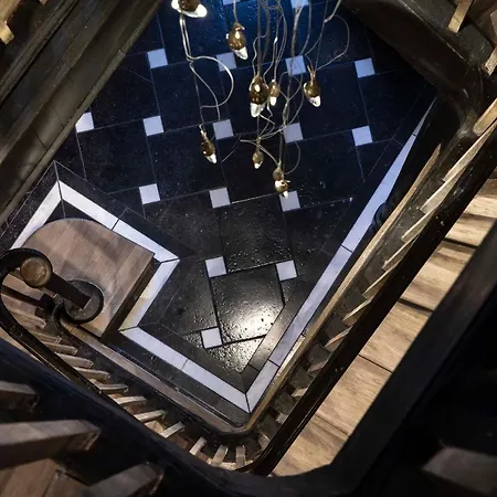 Saint-delis - La Maison Du Peintre - Relais&châteaux Hotel 5*