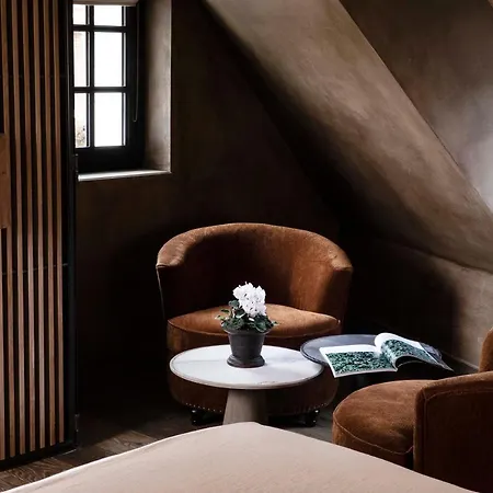 Saint-delis - La Maison Du Peintre - Relais&châteaux Hotel 5*