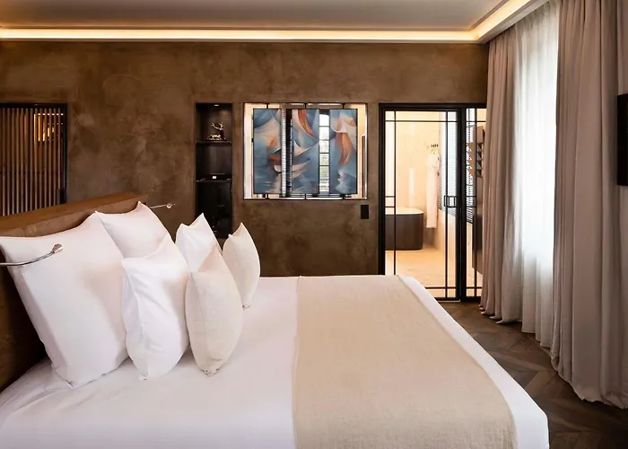 Saint-delis - La Maison Du Peintre - Relais & Chateaux