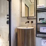فندق Saint-delis - La Maison Du Peintre - Relais & Chateaux 5*