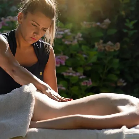 Hotel Saint-Delis Hotel & Spa - La Maison Du Peintre - Relais & Chateaux 5*