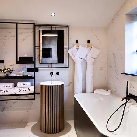 Saint-delis - La Maison Du Peintre - Relais & Chateaux 5* Ονφλέρ