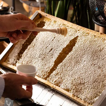 Saint-delis & - La Maison Du Peintre - Relais & Chateaux מלון 5*