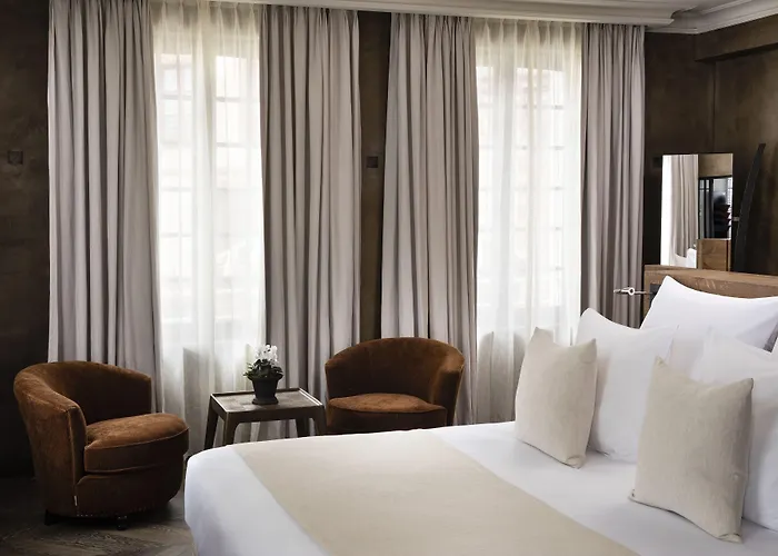 ホテル Saint-delis - La Maison Du Peintre - Relais & Chateaux 5*