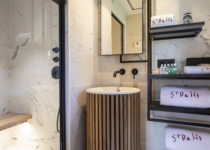 ホテル Saint-delis - La Maison Du Peintre - Relais & Chateaux 5*