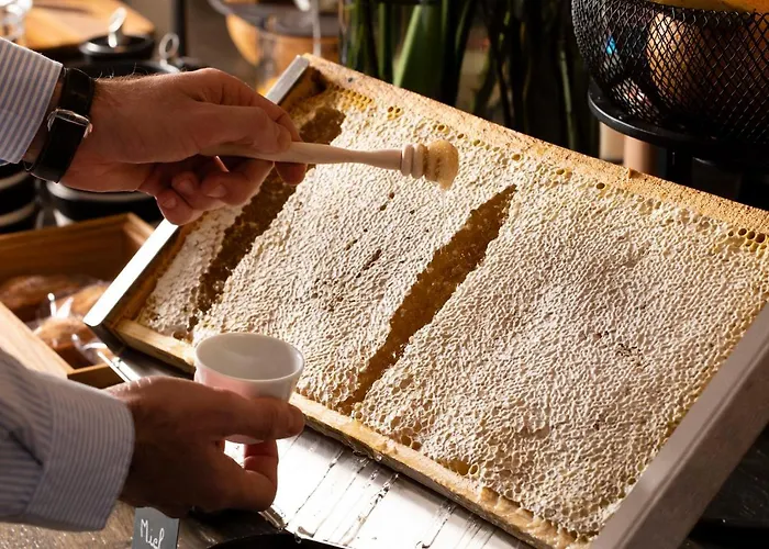 Saint-delis - La Maison Du Peintre - Relais & Chateaux ホテル 5*