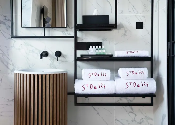 Saint-delis - La Maison Du Peintre - Relais & Chateaux Hotel 5*